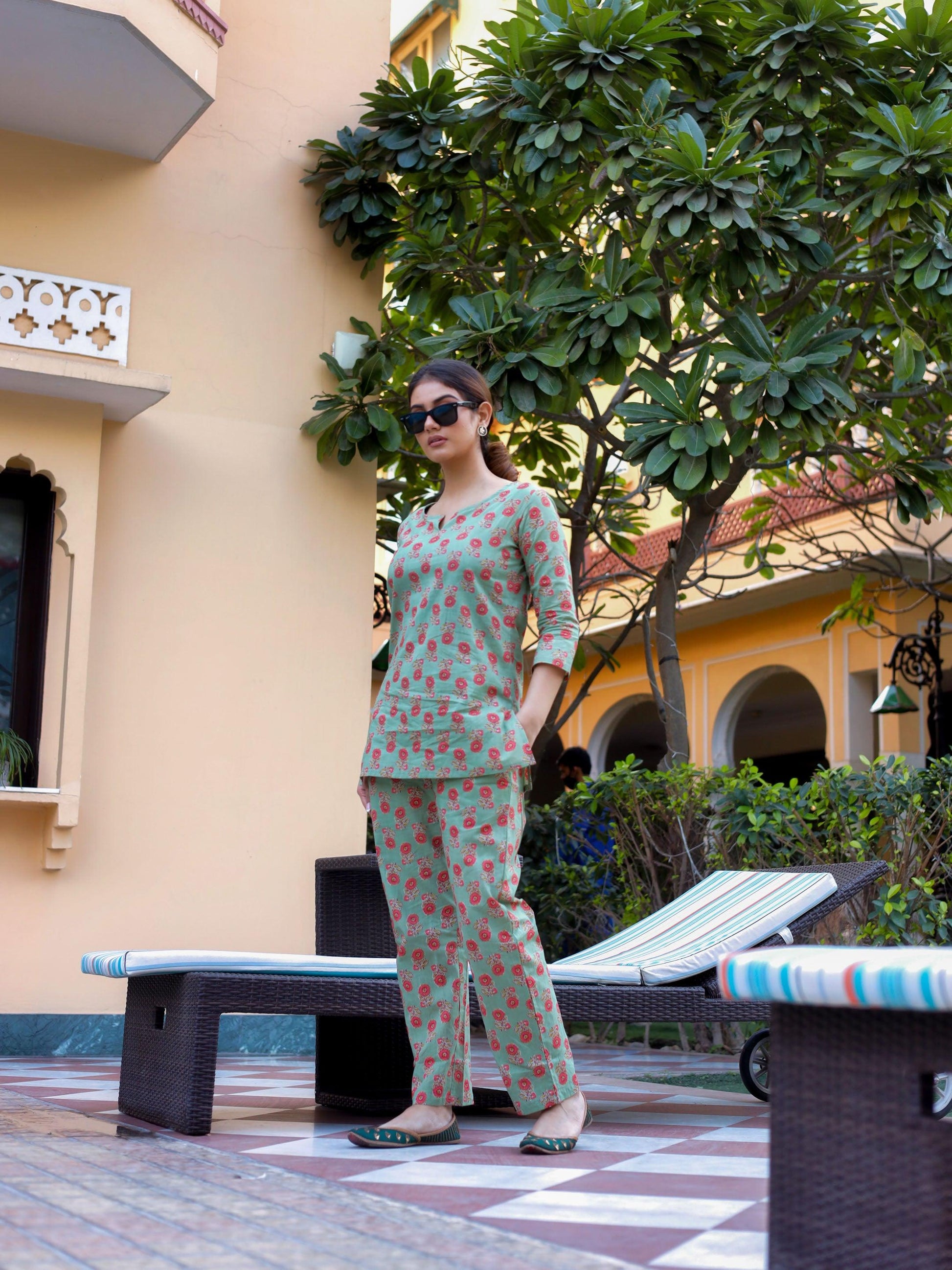 Divena Green Floral Print Cotton Night suit - divenaworld.com