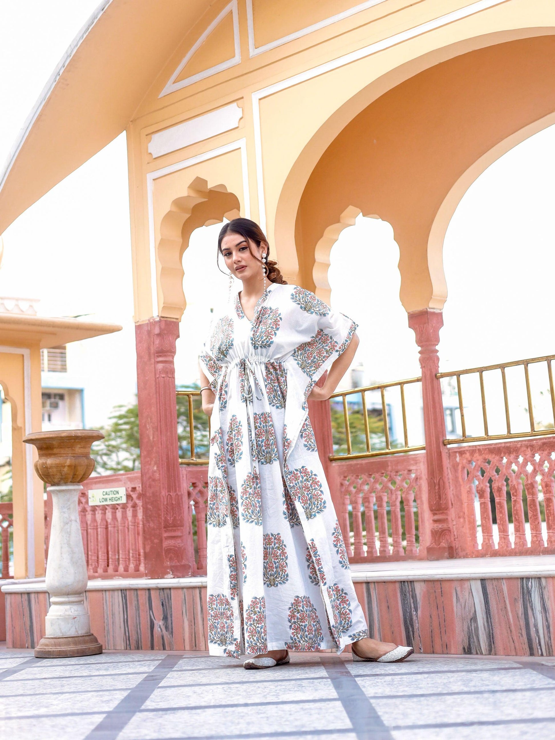 Divena White Floral Cotton Kaftan - divenaworld.com